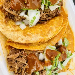 Tacos de birria de res