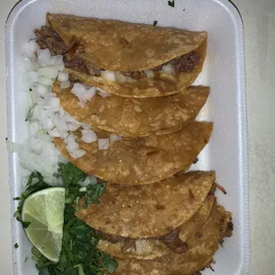 Tacos de birria de res