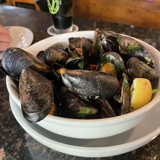 White P.E.I. Mussels