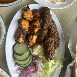 food, chicken wings and fried chicken