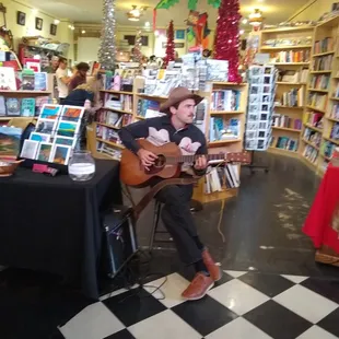 Nate Mayhem plays alongside featured artist Michelle Shelby Mahan 12/7/19