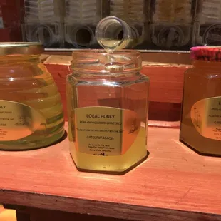 Honig Trail Apiary-Local Honey that Flows from a Flow Hive straight into the Jar