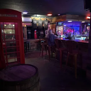 Bar!