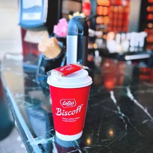 Peppermint hot chocolate / $4.50 (medium)