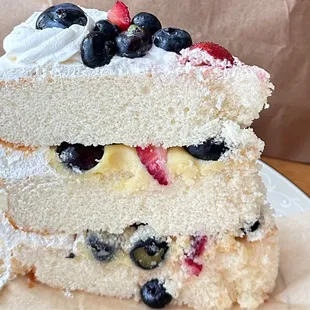 If you L(･‿･)VE sweet summer berries like I do, this moist and delicious #MixedBerry is a must @ *:｡ﾟ #Biscottis *:｡ﾟ