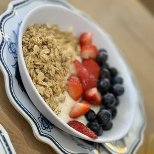 Yogurt &amp; Berries