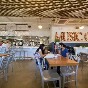 sushi and sashimi, interior