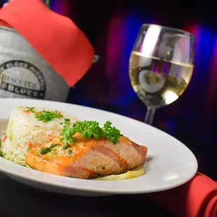 GRILLED SALMON FILLET