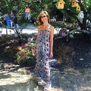 Laura L.