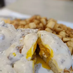 Chicken Biscuits Benedict