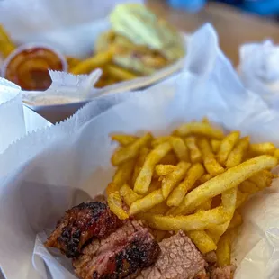 Lunch special! 1/4 lb brisket with a side for $10