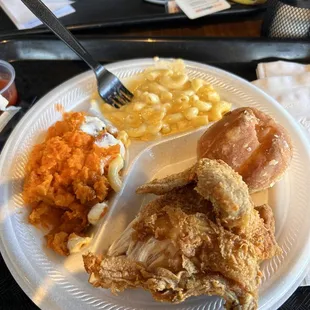 Fried Chicken,Mac &amp; Cheese and sweet carrots Casserole