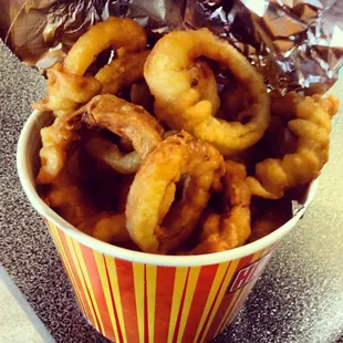 Bishop&apos;s onion rings are the best I&apos;ve had. A very close second are Dockside Dave&apos;s - dive seafood bar in Madeira, FL.