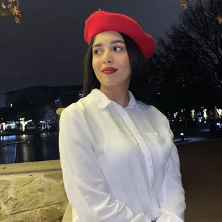 Sara F.