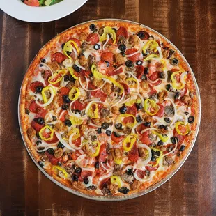 Our renowned Buffalo-style pizza, pasta, subs, salads, and wings are made with family heirloom recipes, perfected over generations.