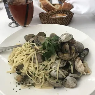 Linguine alle Vongole