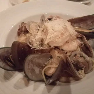 Seafood Linguini