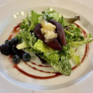 Pear Gorgonzola Salad