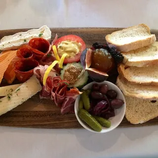 Cheese And Charcuterie Board