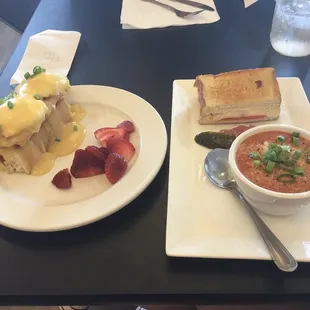 Salmon Eggs Benedict