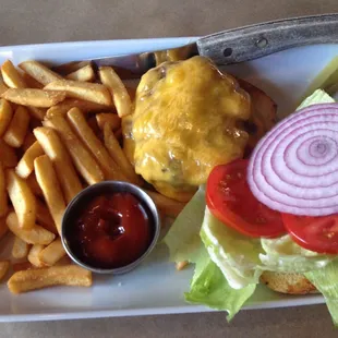 Cheeseburger w/fries. Best burger!!!