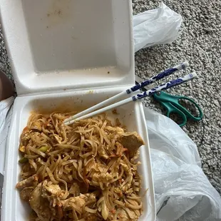 Pad Thai with Chicken