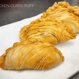 Chicken Curry Puff ( Karipap Gai, 3pcs)