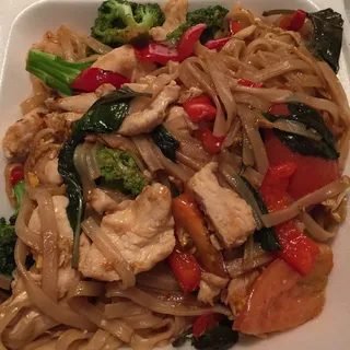 Pad Basil Noodle
