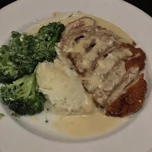 Chicken cordon bleu