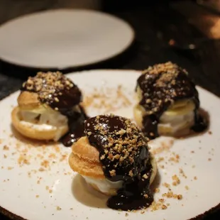 Profiteroles