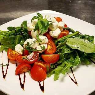 Rocket Caprese Salad