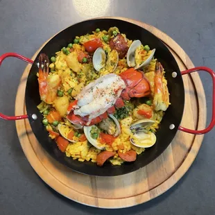 Seafood paella