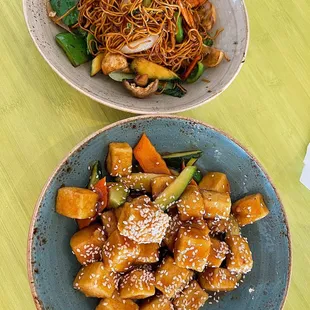 Sesame tofu and side of vegetable chow mien.