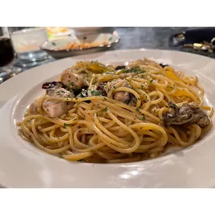 pasta dish, pasta, food