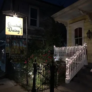 Cute little yellow cottage on Magazine St.