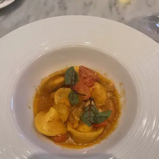 Tomato Ricotta Tortellini