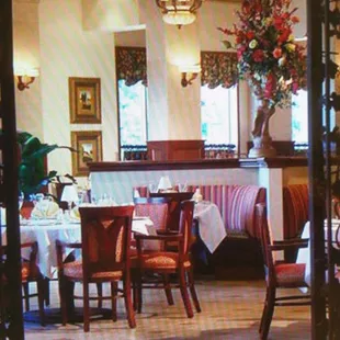 a view of a dining room