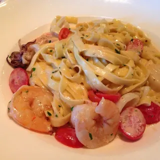 Fresh Seafood Tagliatelle Pasta