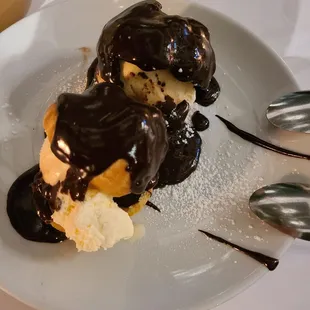 Profiteroles