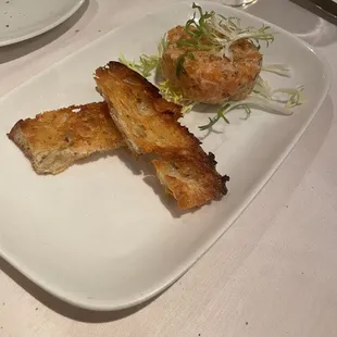 Salmon tartare