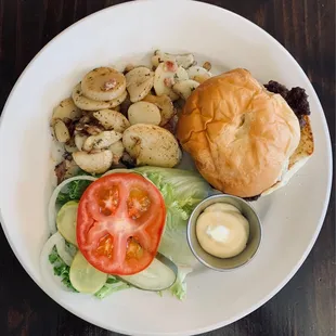 Happy Bite Sandwich (Hamburger) with German Potato Salad