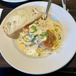 Smoked Trout With White Wine Cream Sauce, Sun Dried Tomato &amp; Mushrooms Over Fettucine (Daily Special)