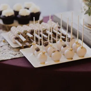 Dessert bar, wedding cake