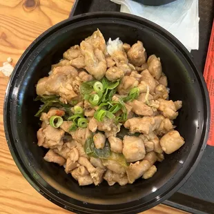 R1. Rice Topped with Chicken in Green and Red Pepper