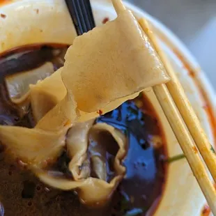 Hand Pulled Noodle w Beef - N1