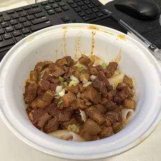 N7. Noodles with Spicy Meat Sauce