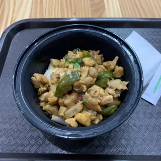 N9. Dry Noodle with Chicken in Spicy Red Pepper