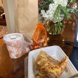 Western crepe omelet, coffee, to go orders