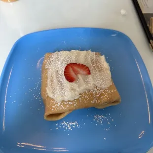 Strawberry short crepe