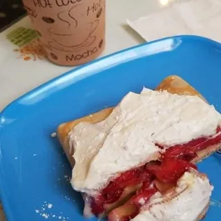 Strawberries Short Crepe